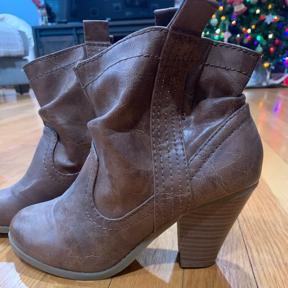 Slouchy cowboy booties